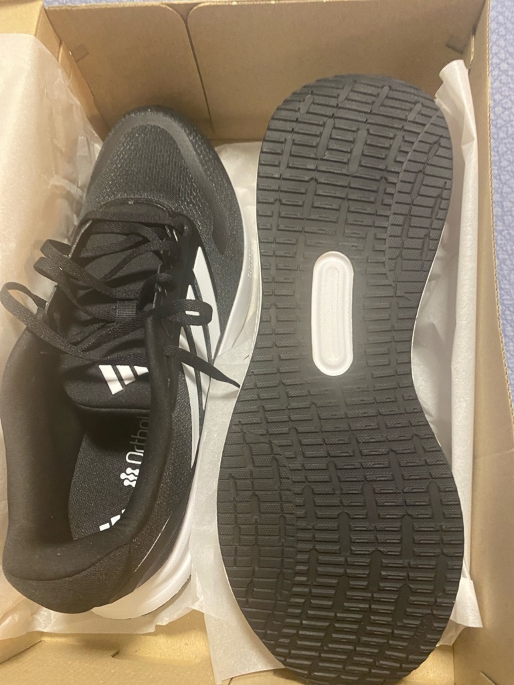Adidas Runfalcon 5 Men’s Size 11 Black and White Shoes - Picture 2 of 6